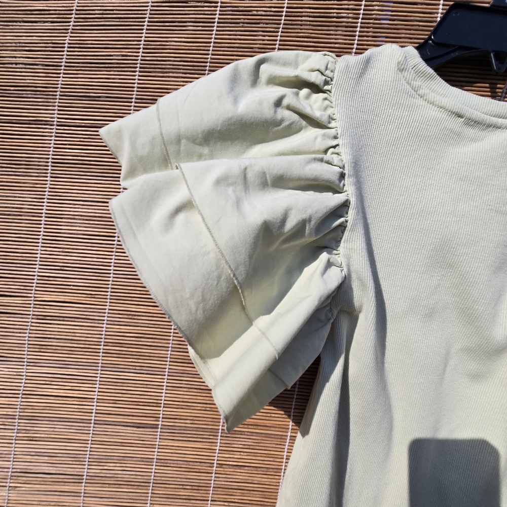 Soft ribbed puff sleeve body suit from ZARA S - Picture 6 of 6